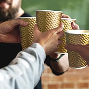 금속성 파티는 골드컵을 상승시켰고 스푼, 장미 금메달 파티 장식, 신부 축하연 장식, 커피컵을 뚜껑을 덮습니다 2